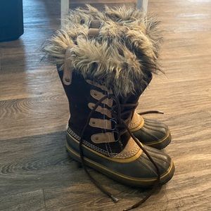 COPY - Sorel winter boots size 6
